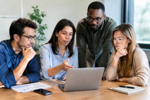 Formation BtoB : comment choisir le parcours adapté aux besoins de votre entreprise